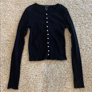 Black long sleeve scoop neck pearl button down